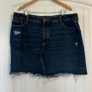 Old Navy secret Slim pockets Jean Skirt Size 22